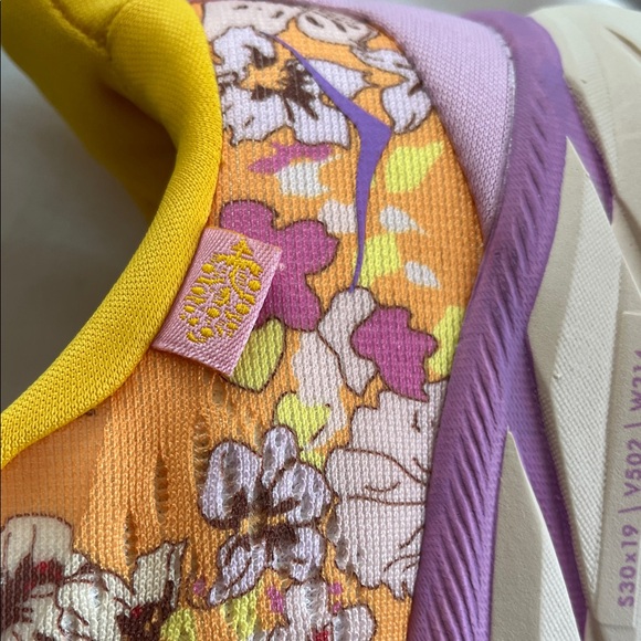 HOKA® x FP Movement Clifton 8 NIB Sneakers Size 6.5 - Picture 13 of 16